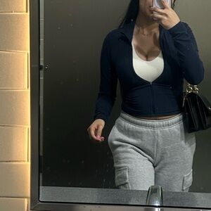 Aritzia navy body sculpt active zip